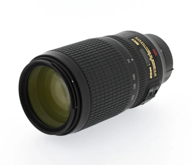 Nikon AF-S Nikkor 70-300 mm 4.5-5.6 G SWM VR ED IF numéro 2692567 2