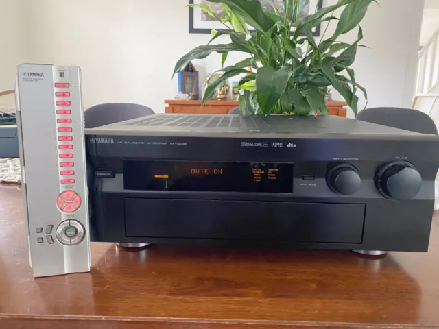 Yamaha RX-V2095 Receiver 7.1 Channel 480W 2 zones AV with remote - Excellent!