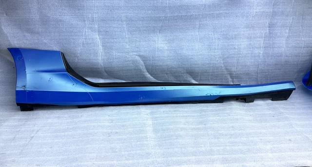 2016-2021 Chevrolet Camaro right rocker panel OEM