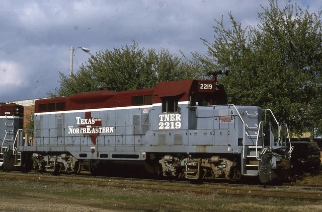 TNER TEXAS NORTHEASTERN Railroad Train Locomotive DEKALB TX Original Photo Slide