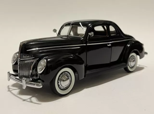 Danbury Mint **Limited Edition** 1:24 Scale 1939 Ford Deluxe Coupe