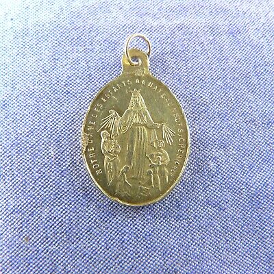 Médaille en or Notre Dame des Enfants Chateauneuf sur Cher Vierge Marie Cpa