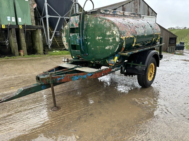 Emergency Trough WATER BOWSER / Emergency Tank Spraying / Field Trough Storage Tractor ...