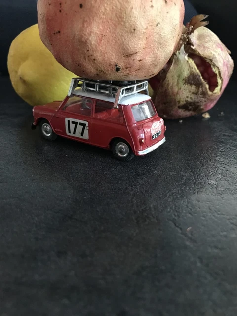 REEDITION : Mini Cooper S Vainqueur Du Rallye Monte Carlo 1967 Ndeg339 Corgi 1 43