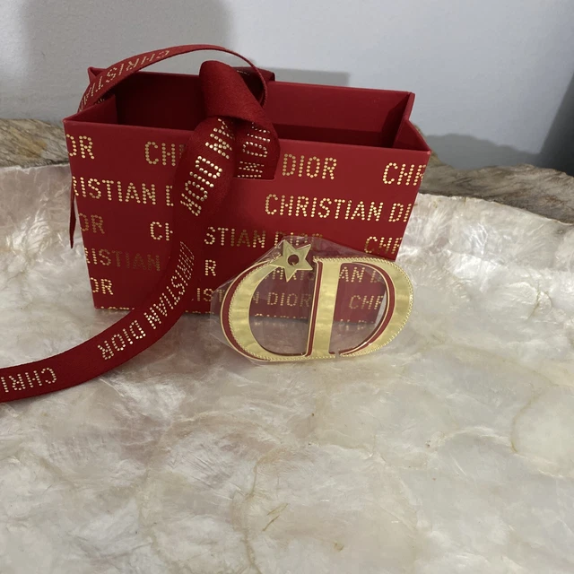 DIOR Goodie Pin Brosche Goldoberfläche Metall mit Stern & Rotmetall CD & GESCHENKTASCHE NEU