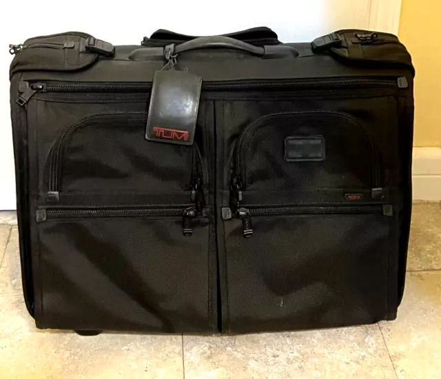 Tumi Alpha 2 Wheeled Rolling 22" Garment Bag Black ballistic suitcase bag 22033
