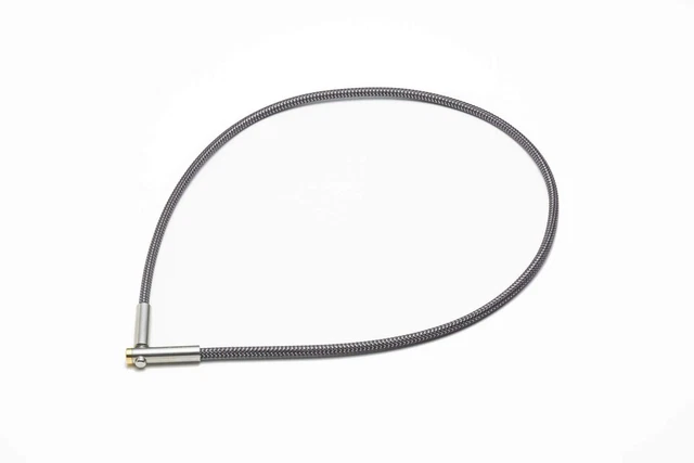 Collar Phiten RAKUWA Magnético Titanio Metal Top Tipo V Platino Negro 50cm