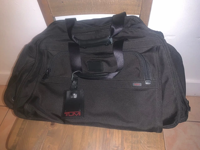 Tumi Alpha SPORT Travel Gym Travel Duffel Bag Black Ballistic Nylon 22150DH