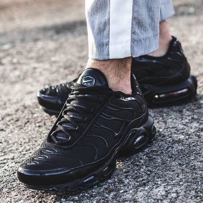 NIKE TN AIR max plus squalo nere scarpe uomo sportive 41 42 43 44 45  ginnastica EUR 179,99 - PicClick IT