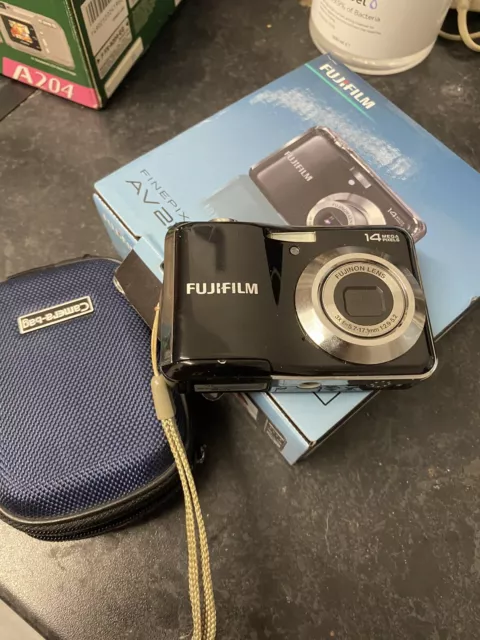 fuji finepix digital camera