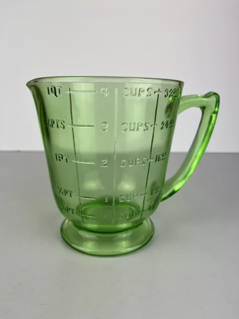 Vtg Depression Glass Green Uranium 4 Cup Measuring Pitcher Footed