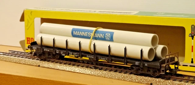 SET DE 2 WAGONS PLATS A RANCHERS CHARGE AVEC 2 TRAVERSES DE... *PROMOS