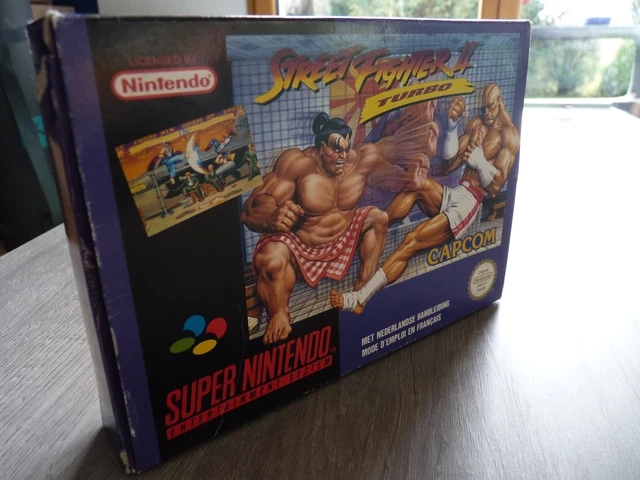 Street Fighter II Turbo (Nintendo SNES, 1993) complet en boîte