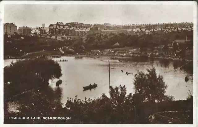 SCARBOROUGH ( Yorkshire) : Peasholm Lake ,Scarborough  RP