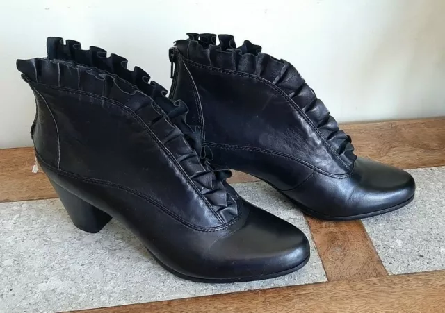 B Z MODA Everybody Ankle Boots Heeled Shoes Black Frill Boots