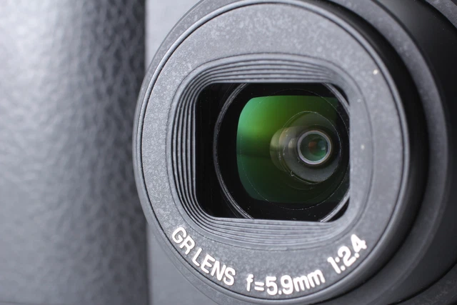 [Near MINT Shots1618] RICOH GR DIGITAL II 10.1MP Digital Camera Black From JAPAN 2