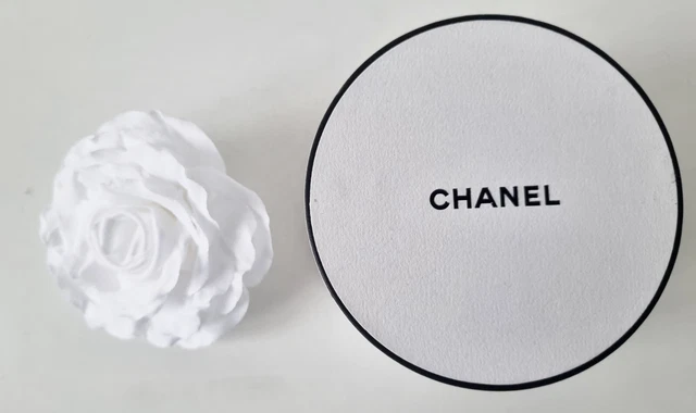 CHANEL BROCHE CAMELIA Blanc En Tissu EUR 40,00 - PicClick FR CHANEL BROCHE CAMELIA Blanc En Tissu EUR 40,00 - PicClick FR