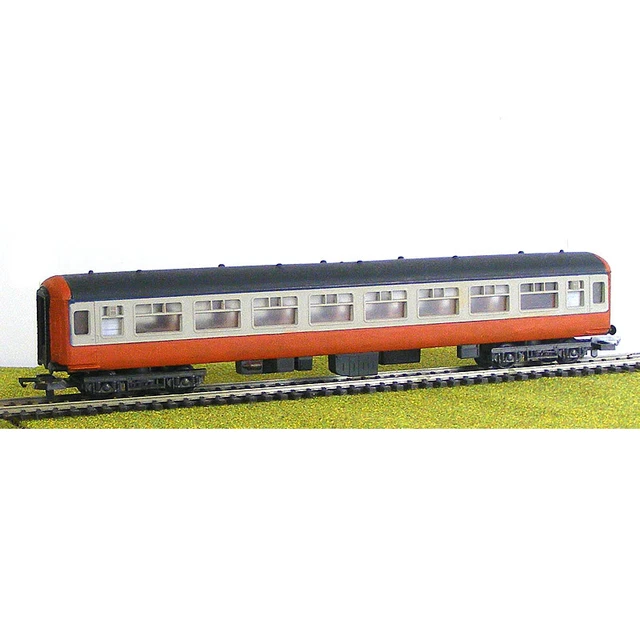 00 GAUGE LIMA British Railways BR Coach Carriage with Internal Seating ...