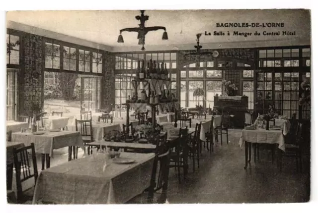 CPA BAGNOLES-de-l'ORNE - The dining room of the central hotel (195876)