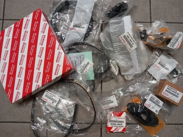 Genuine Toyota/Lexus job lot parts