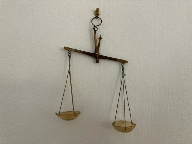 Alte Feinwaage, perfekt erhalten