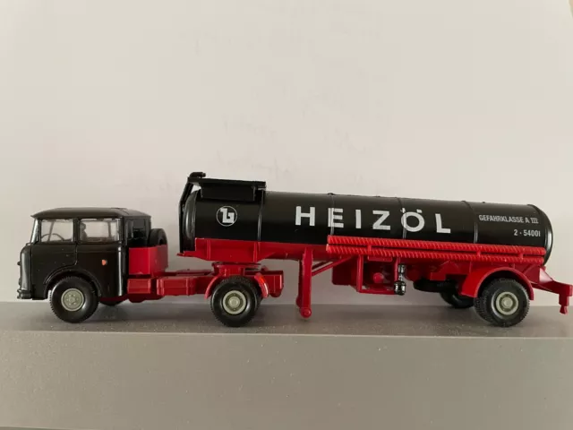 Hruska Skoda Tanksattelzug "Heizöl" 1:87