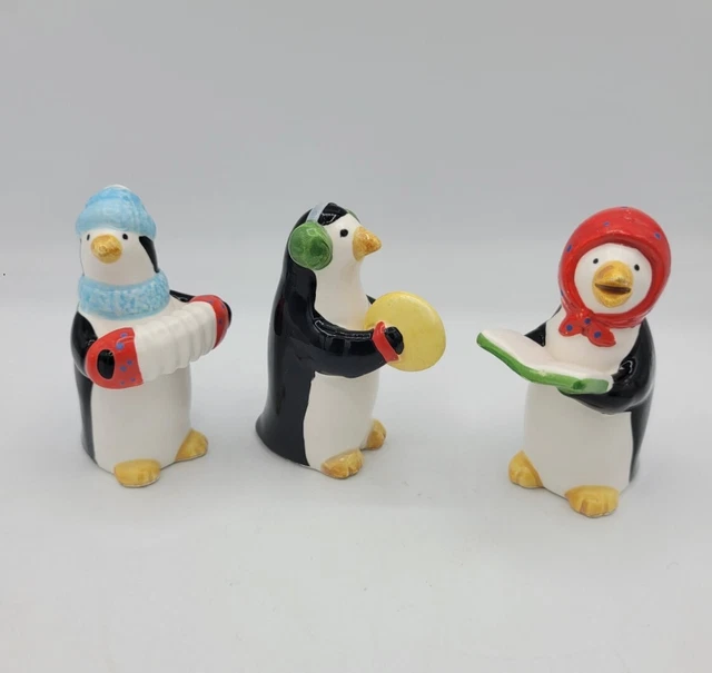 VINTAGE NAPCOWARE JAPAN Penguin Christmas Carolers Figurines Set Of 3