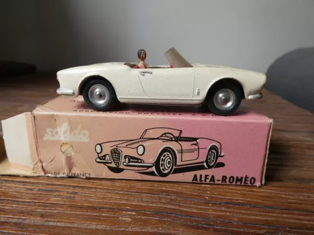 Solido  Alfa Romeo Giulietta Spider En Boite