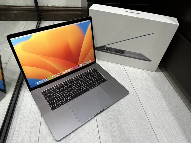 Apple MacBook Pro Retina 15.4” 2018 256GB SSD 16GB Ram 2.2GHz 6-Core i7 Pro 555X