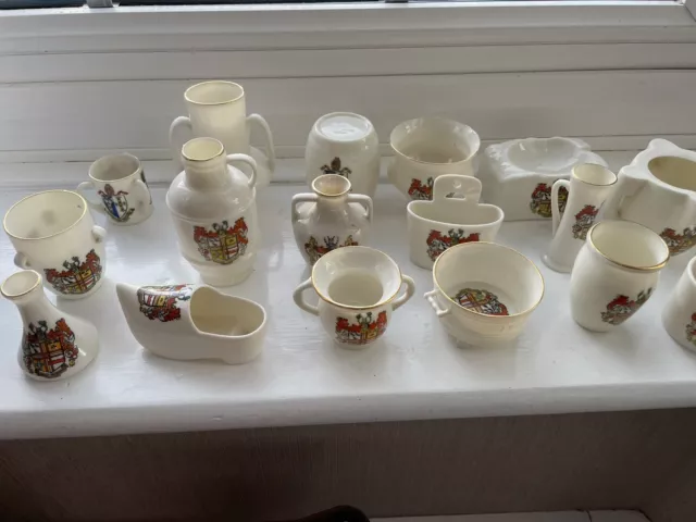 W.H. Goss  crested china job lot, 18 unusual genuine pieces, Croydon crest