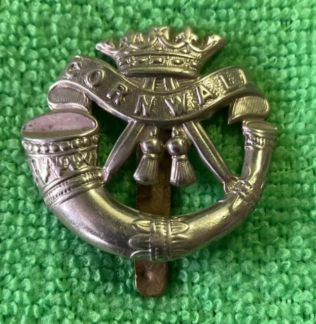 Original WW1 Duke of Cornwall Light Infantry Metal Cap Badge Excellent Condition