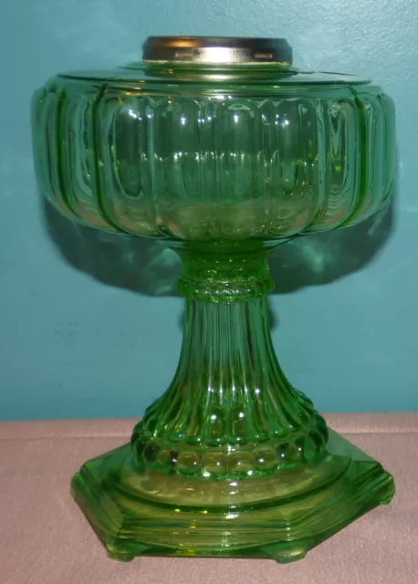 Aladdin Cathedral Oil Kerosene Lamp Green Vaseline Glass B-108