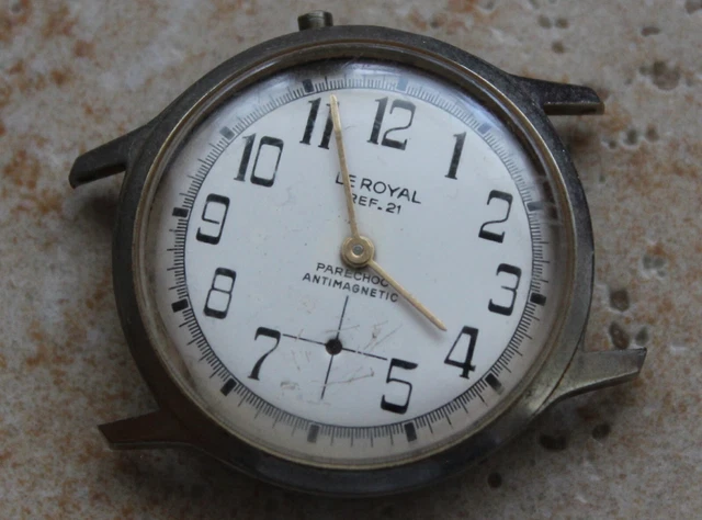 ANCIENNE MONTRE HOMME LE ROYALE REF.21 mécanique manuel PARECHOC