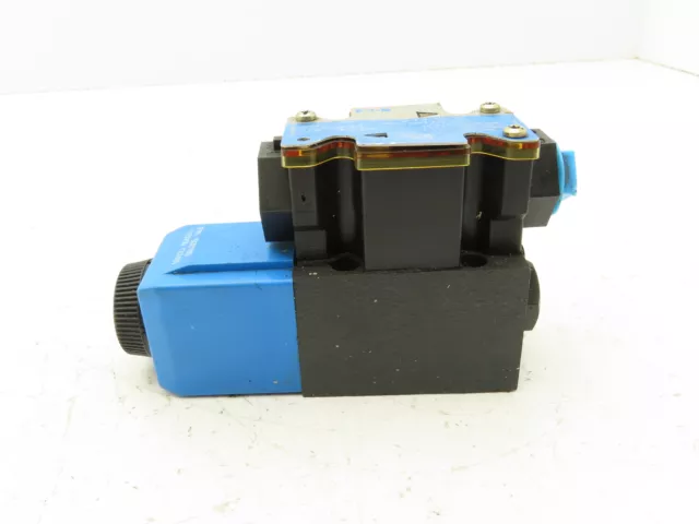 Vickers DG4V-3-2A-M-FW-B6-60 Hydraulic Directional Solenoid Valve 120V