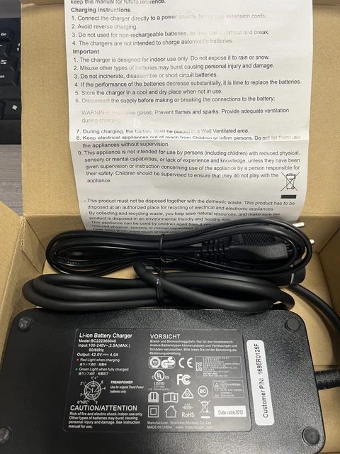 Chargeur - POWERSMART - 42V - Compatible 36V - 2A - Vélo électrique Chargeur - POWERSMART - 42V - Compatible 36V - 2A - Vélo électrique