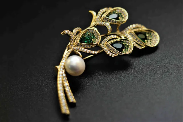 Brooch Pin  Natural Freshwater Pearl 18KGP Peacock Feather Broche Brooches Pins