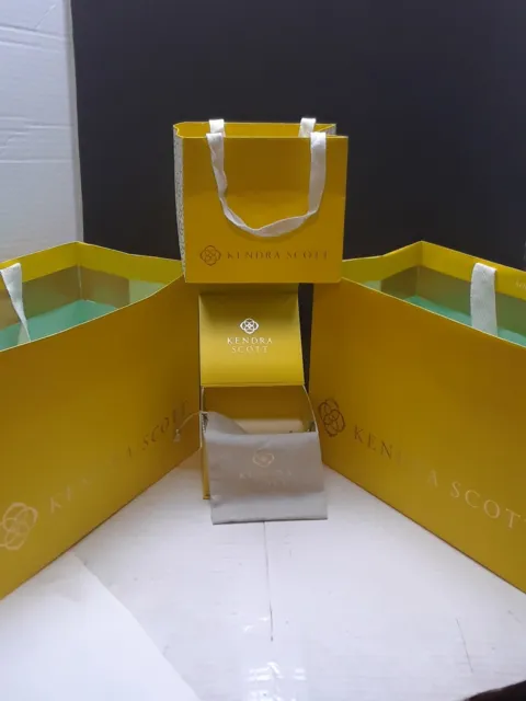 Paquete de bolsa de compras de regalo de joyería Kendra Scott - 3 bolsas, 1 caja, 1 bolsa
