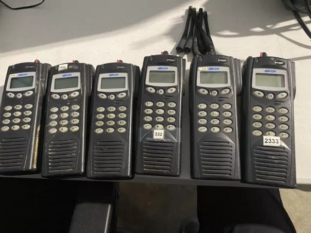 Harris MACom P7100 Portable Radio (Listing Is For one Radio)