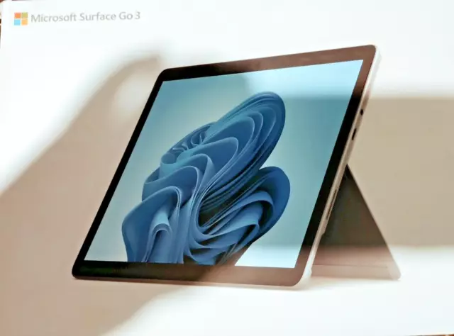 MS- Surface Go 3 Tablet 4GB 64GB Win11 Home 10,5 Zoll, Platinum, Restgarantie