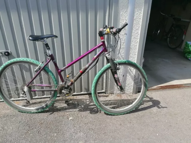 VTT FEMME MBK avec fourche rock chox a l avant bon etat EUR 150 00 PicClick FR