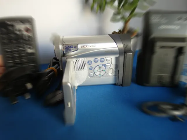 Panasonic NV-GS11EB Camcorder Digital Video Camera (Silver),  mini dv, IR remote