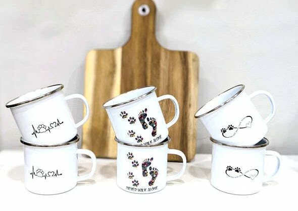 "NEVER WALK ALONE"" Hundeliebhaber Emaille Becher Metall Tasse Kaffee Tee Camping Outdoor"