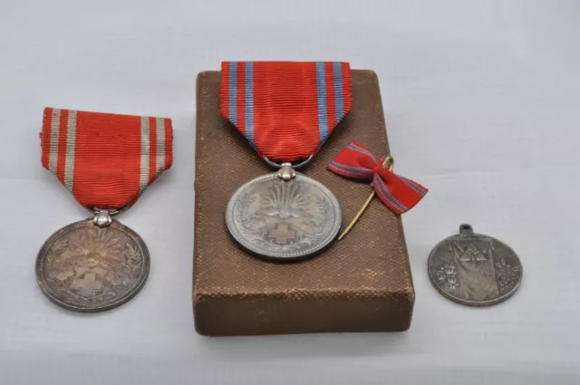 japanese War Medal WW2 japanese Red Cross emblem ribbon Emperor Enthronement