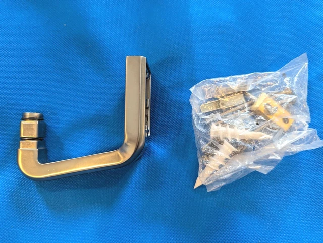 Soporte de ducha Brizo RP100437NK en níquel de lujo. Vacíos del fabricante. Ver descripción