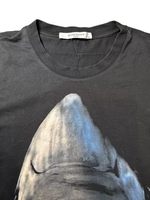 GIVENCHY T-Shirt Shark Men Size LARGE Cuban Fit Cotton Jersey Slim Tee Print** 2