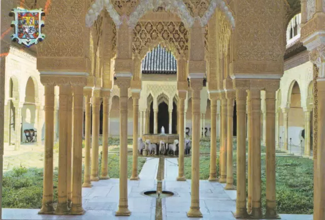 Granada Alhambra Patio Leones Spain Postcard unused VGC