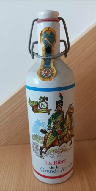 Ancienne Bouteille Vide, La Bière De La Grande Armée, Fabriquée En Allemagne RFA