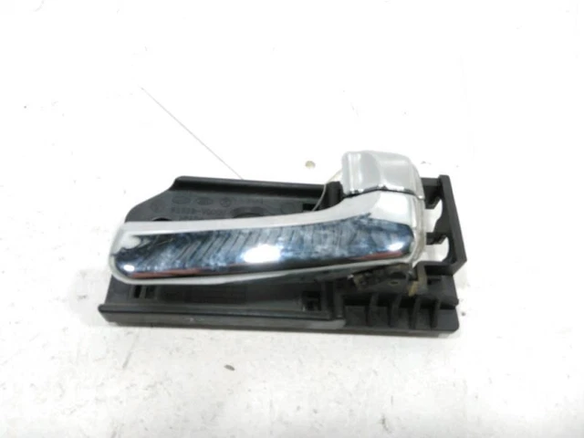 Poignee Interieure Porte Avant Droite Kia Carnival 2 826204D010/R:68776477