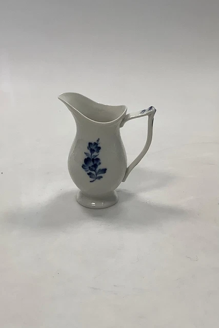 Royal Copenhagen Juliane Marie Crema Brocca No 12039