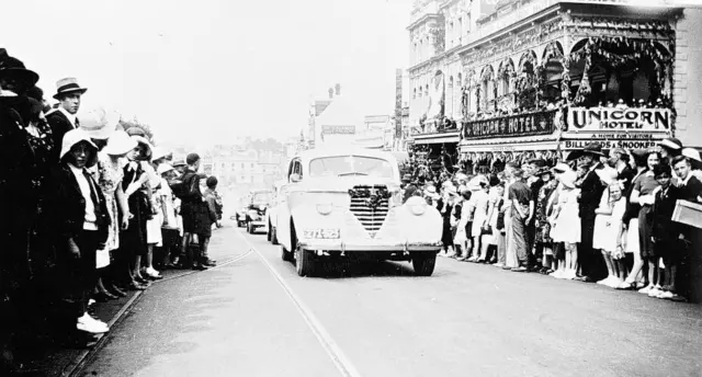 Late Model Car in Centenary Celebrations Ballarat Victoria 1938 OLD PHOTO